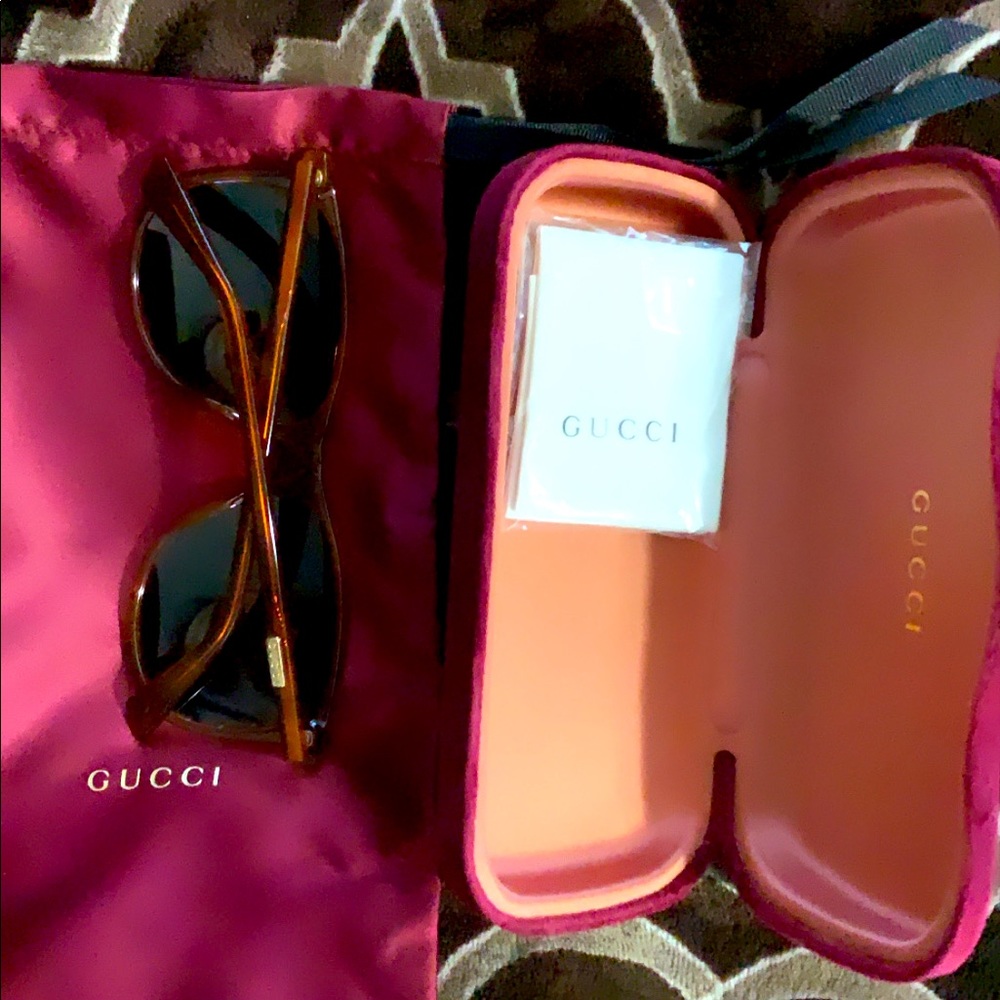 GUCCI SUNGLASSES *SOLD ON MERCARI*